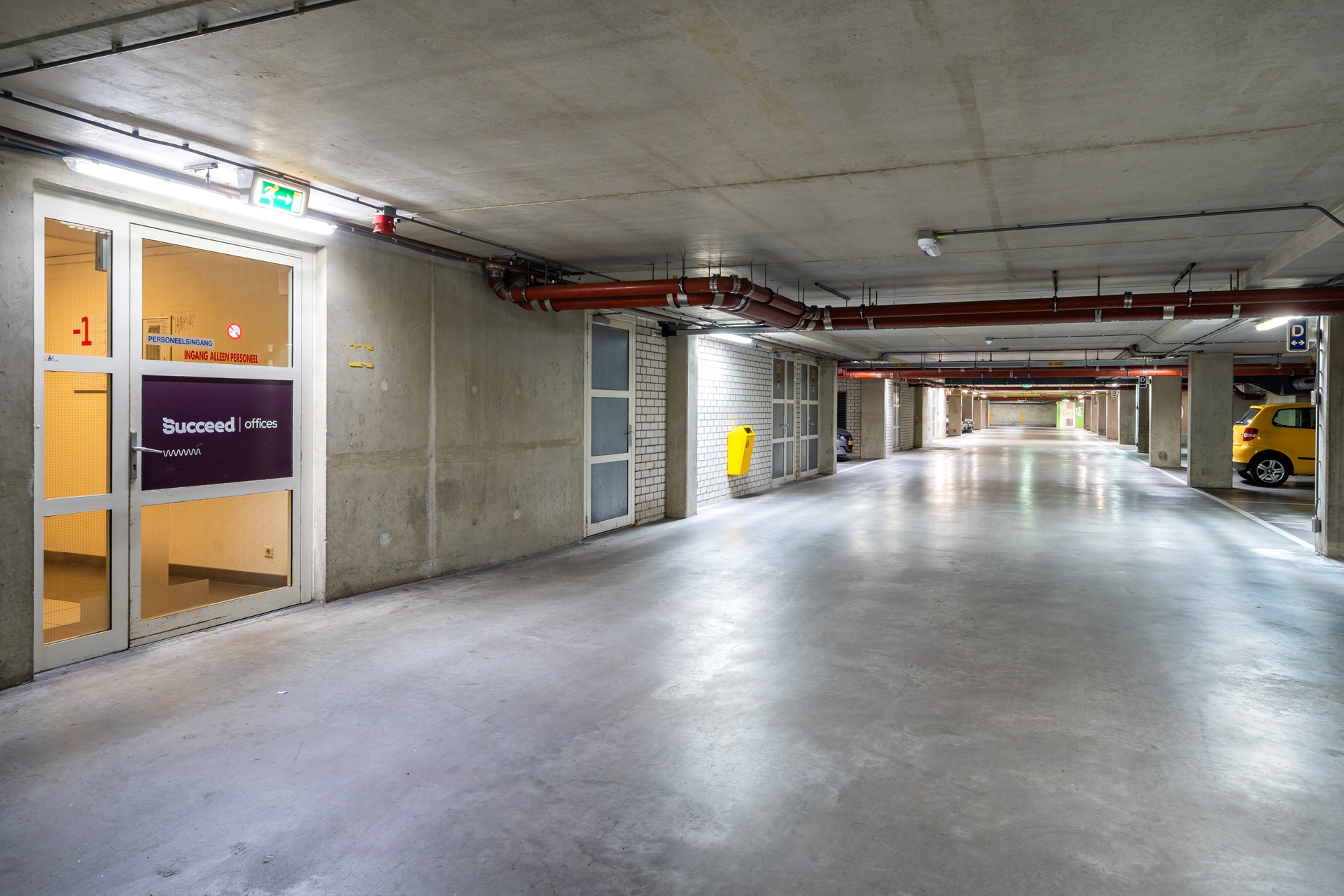 Parking garage