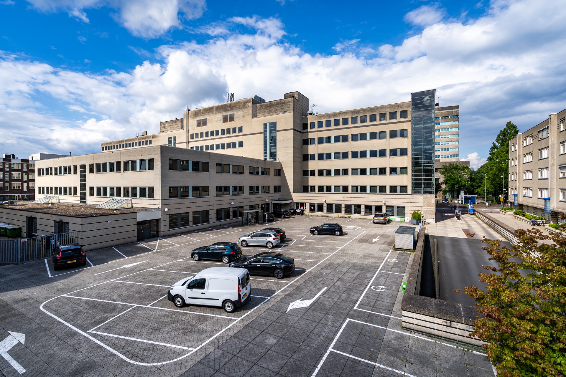 Parking deck