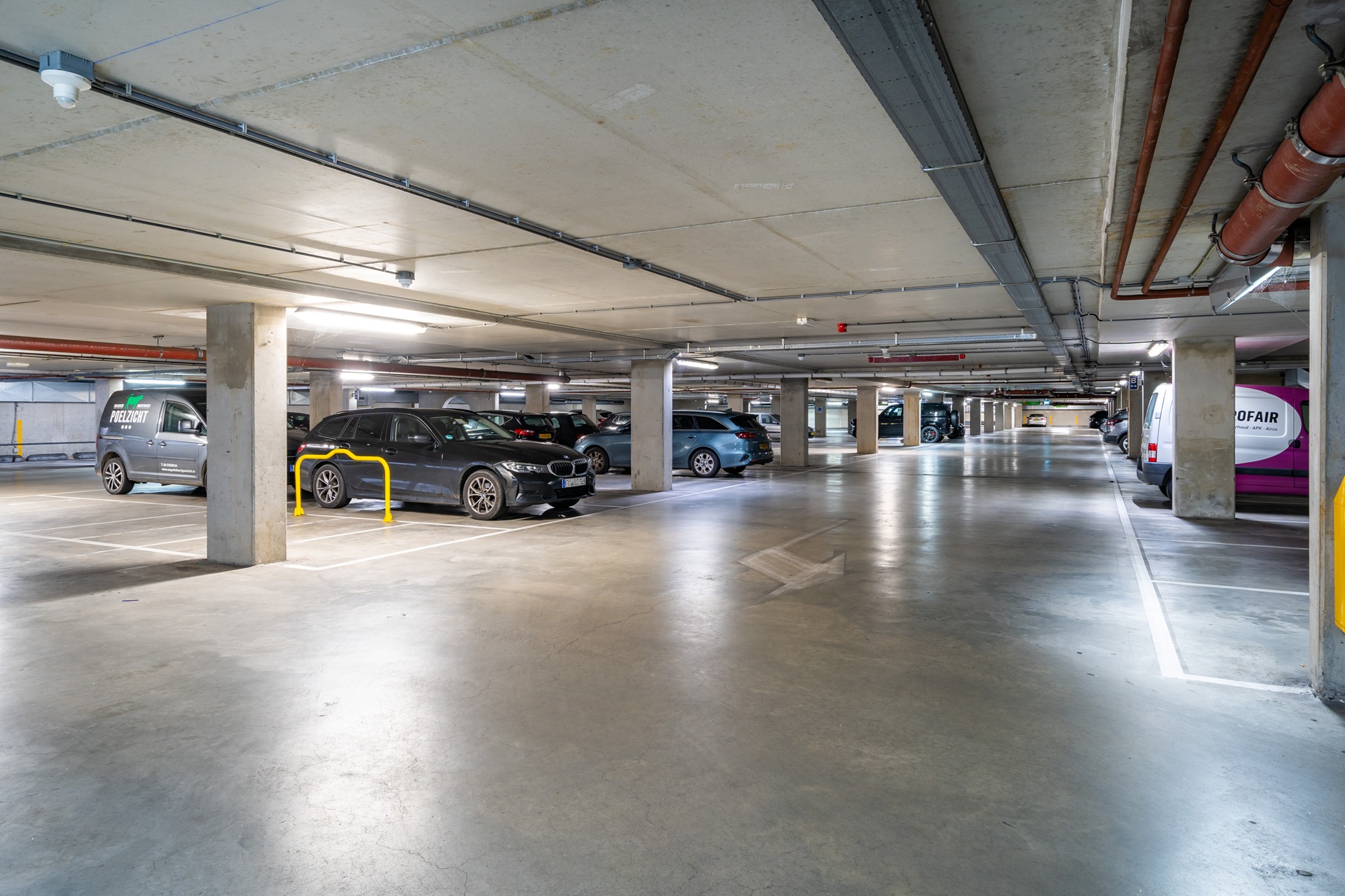 Parking garage